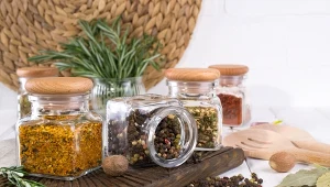 Te zioła przywiozłam z Bułgarii. Są dla jelit jak ciepły okład 