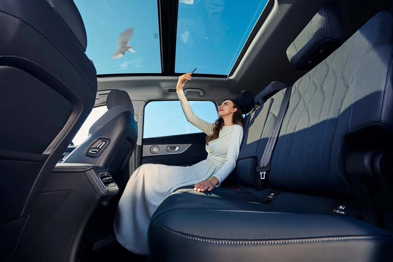 Chery Tiggo 8 - wnętrze