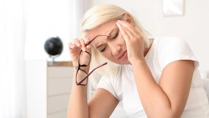 Usprawnia pracę grasicy, hamuje starzenie. Niedobory już po 50. roku życia