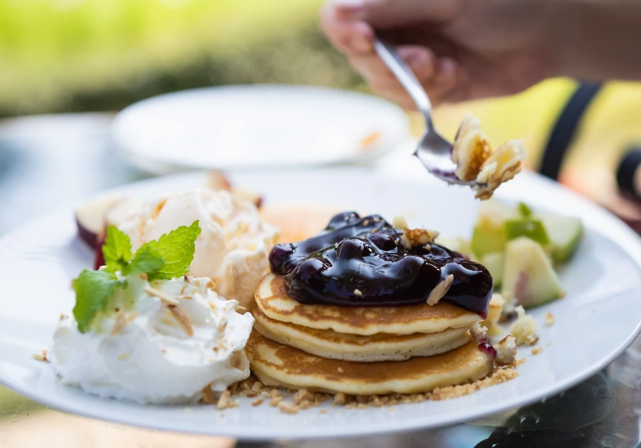 Placuszki z bananów z owocami