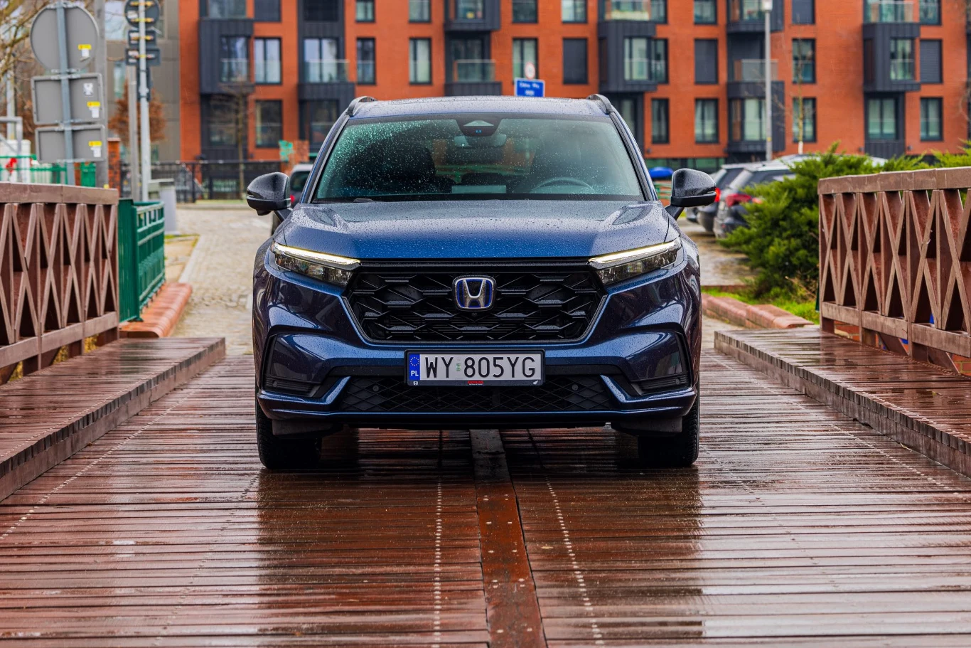 Honda CR-V - widok z od przodu