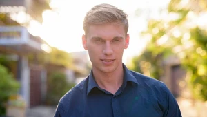 To męskie imię szturmem podbiło serca rodziców. Pasuje do zwycięzców