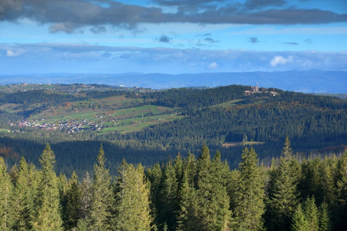 W Małopolsce już za chwilę rusza nowa atrakcja turystyczna. Ścieżka w chmurach w gminie Poronin z pewnością stanie się hitem. Co o niej wiadomo?