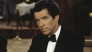 Pierce Brosnan jako James Bond