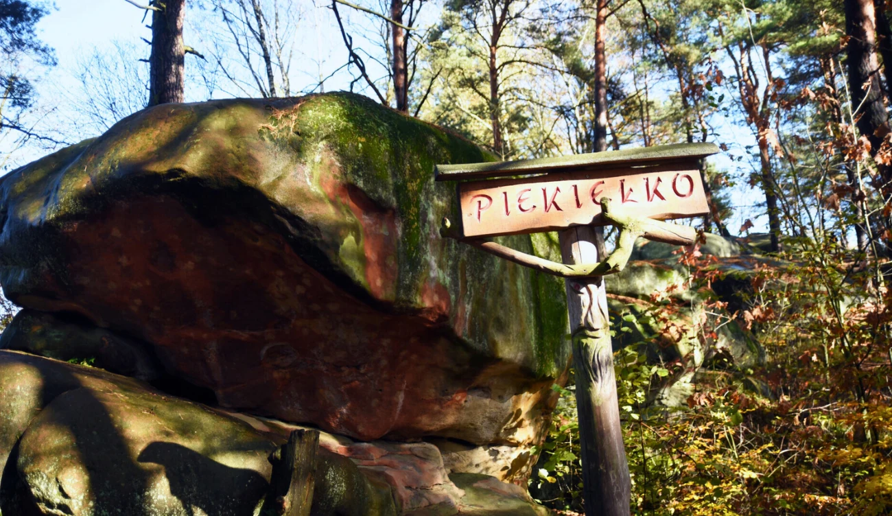 Tak właśnie wyglądają olbrzymie skały w rezerwacie Tak właśnie wyglądają olbrzymie skały w rezerwacie