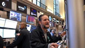 Nowojorska giełda straciła rekordowe 6,4 biliona dolarów w ciągu dwóch dni po ogłoszeniu ceł wzajemnych przez Donalda Trumpa i odpowiedzi ze strony Chin