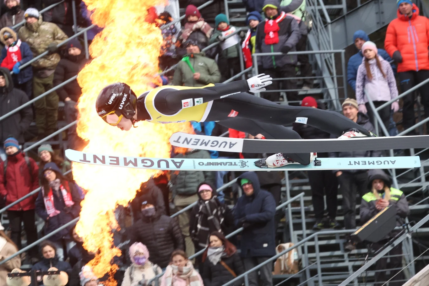 Valentin Foubert z Team Goldberger podczas zawodów Red Bull Skoki w Punkt w Zakopanem Valentin Foubert z Team Goldberger podczas zawodów Red Bull Skoki w Punkt w Zakopanem