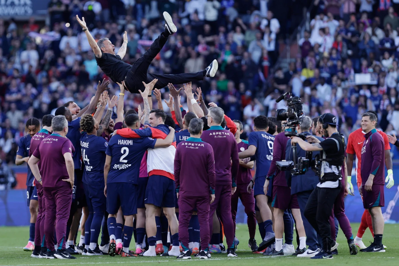 Paris Saint-Germain Paris Saint-Germain