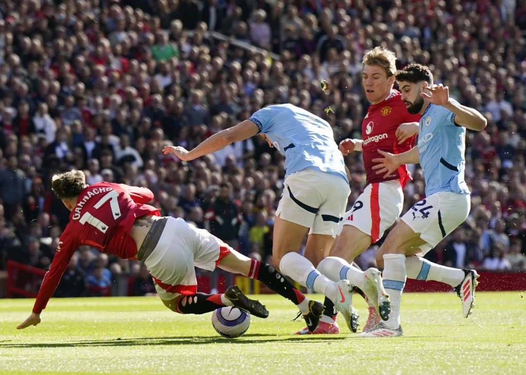 Faul Diasa na Garnacho Faul Diasa na Garnacho