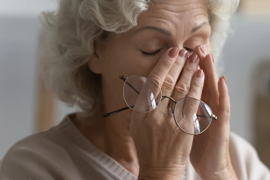 Czego objawem mogą być męty w oku? W takim przypadku udaj się do lekarza Czego objawem mogą być męty w oku? W takim przypadku udaj się do lekarza