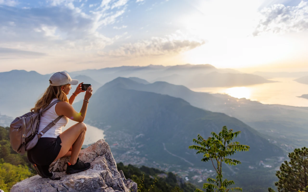 Pamiętaj o zabraniu na wakacje wygodnych i zabudowanych butów