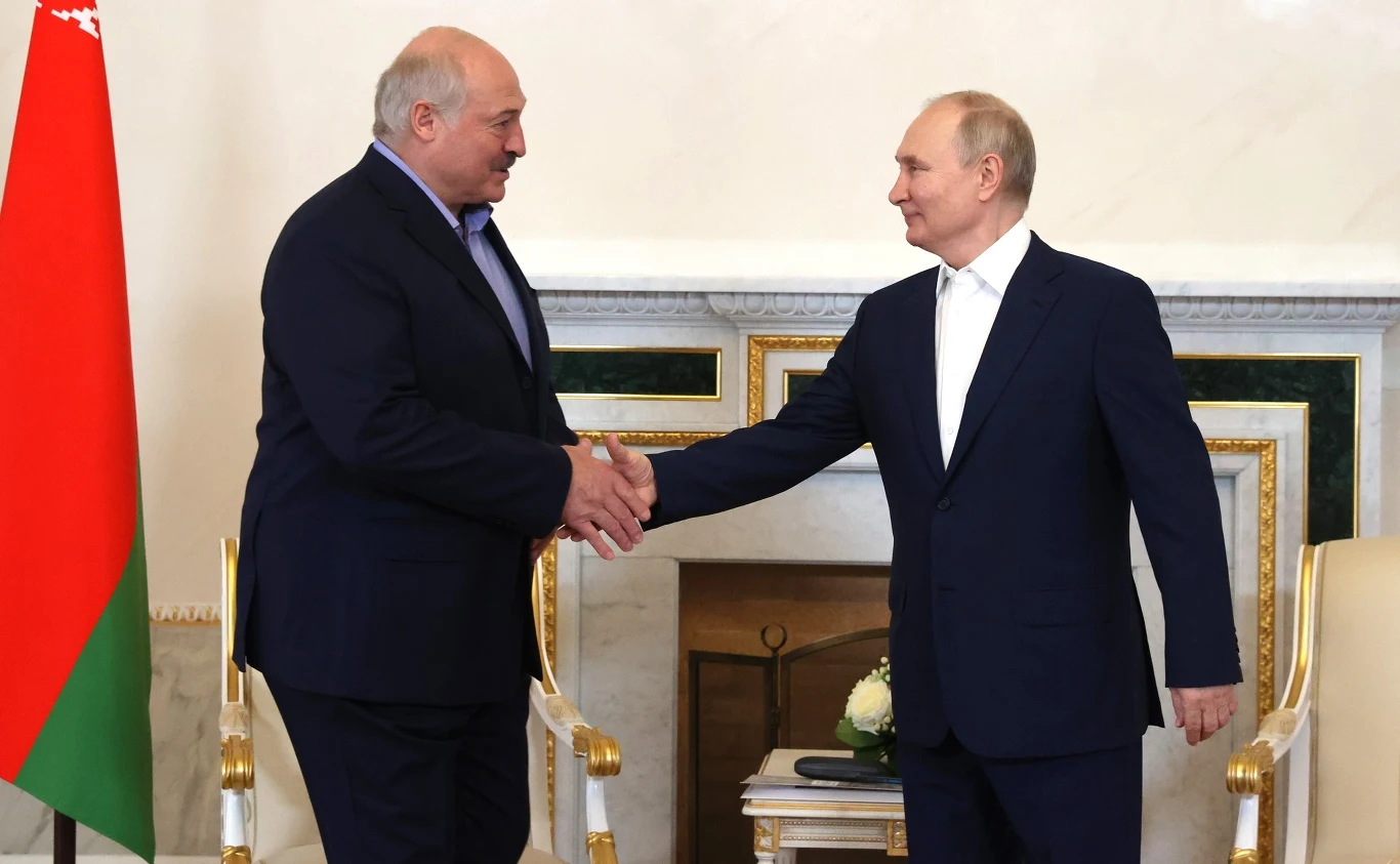 Władimir Putin podziękował Alaksandrowi Łukaszence za akcję na granicy z Polską