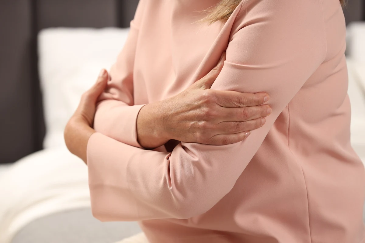 Choroby układu krążenia, problemy z tarczycą, anemia - to tylko niektóre możliwe przyczyny uczucia zimna Choroby układu krążenia, problemy z tarczycą, anemia - to tylko niektóre możliwe przyczyny uczucia zimna