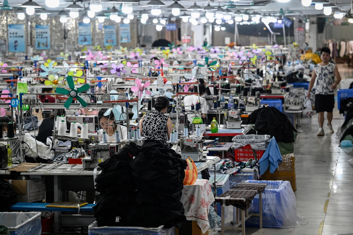 Ewentualne zamiary Shein dotyczące przeniesienia części produkcji poza Chiny, spotkały się z wyraźnym sprzeciwem chińskiego rządu Ewentualne zamiary Shein dotyczące przeniesienia części produkcji poza Chiny, spotkały się z wyraźnym sprzeciwem chińskiego rządu