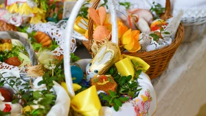 Nie tylko jajka i zajączek. 11 tradycji w Europie, które cię zaskoczą