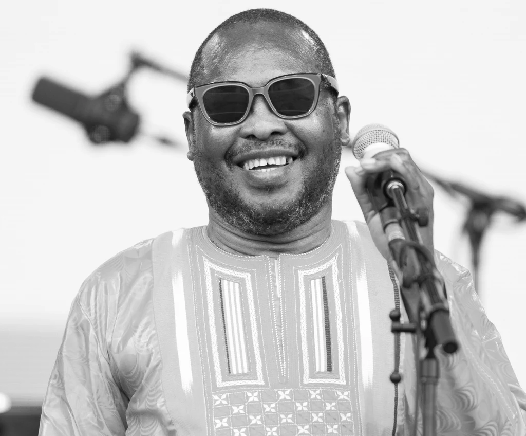 Amadou Bagayoko współtworzył duet Amadou & Mariam ze swoją żoną Amadou Bagayoko współtworzył duet Amadou & Mariam ze swoją żoną