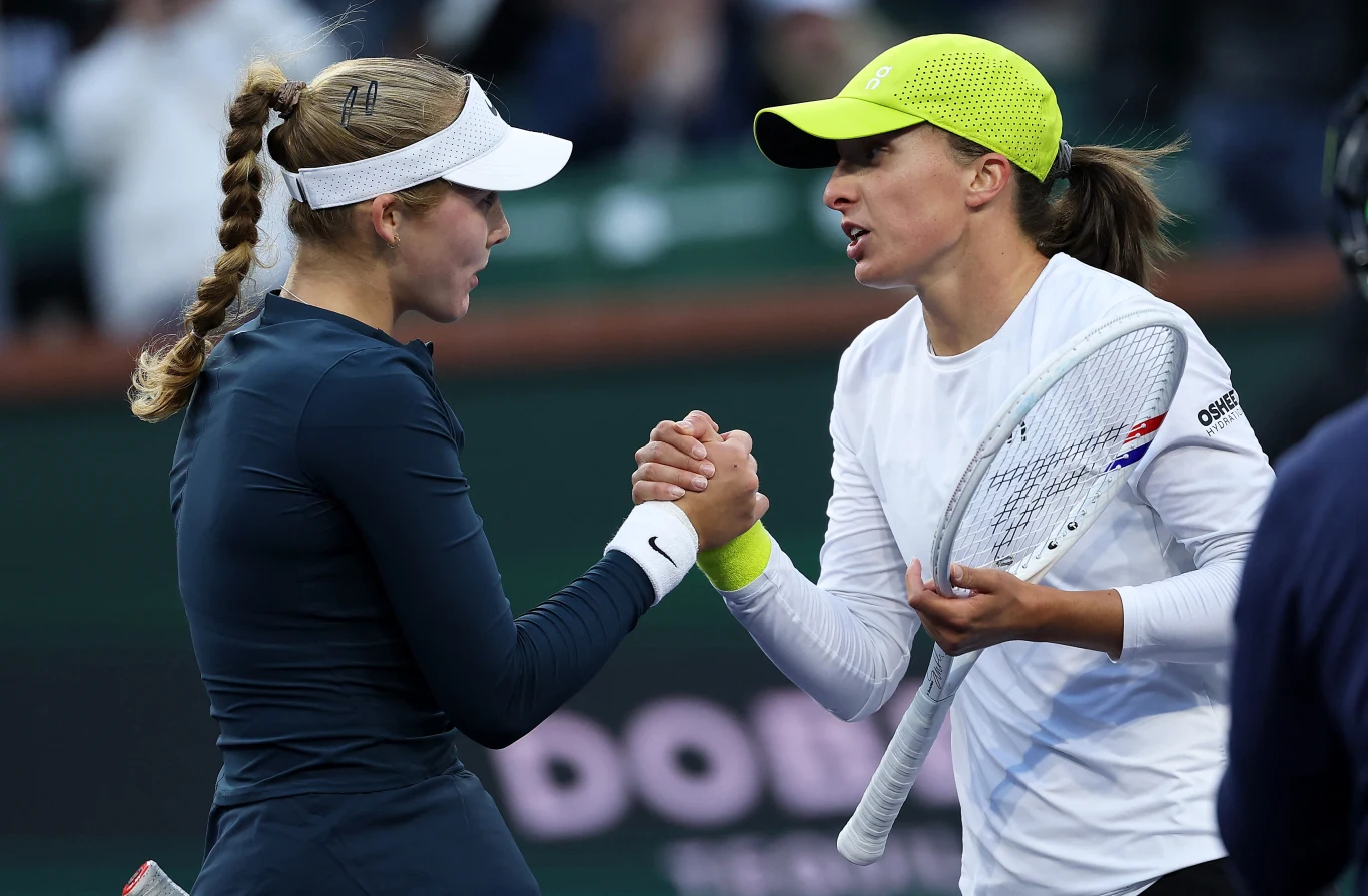 Mirra Andriejewa i Iga Świątek