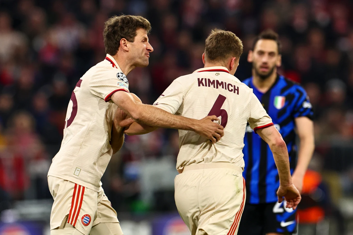Thomas Muller i Joshua Kimmich Thomas Muller i Joshua Kimmich