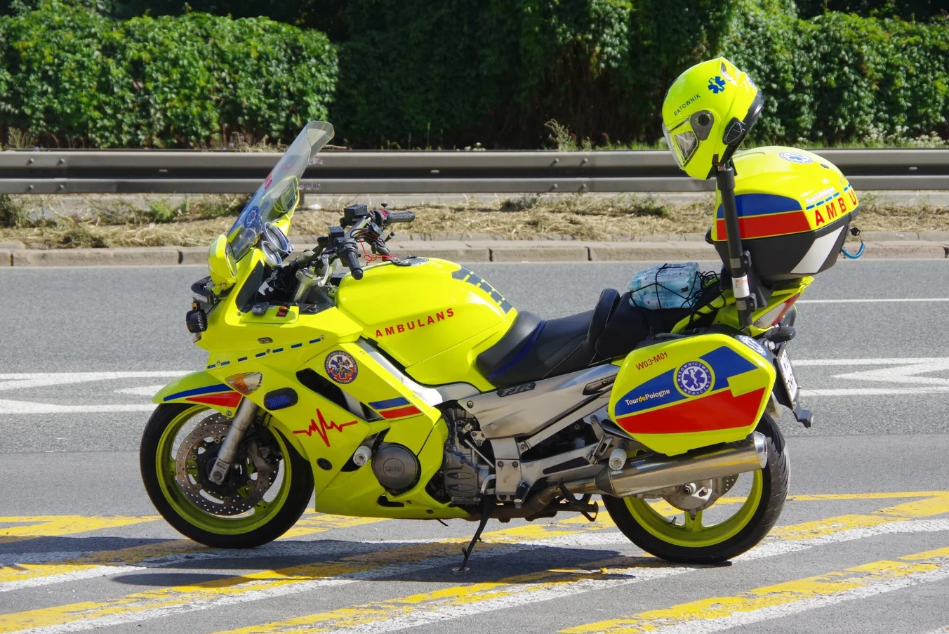 Motoambulanse pozwalają na szybsze dotarcie do ofiar wypadków. Motoambulanse pozwalają na szybsze dotarcie do ofiar wypadków.