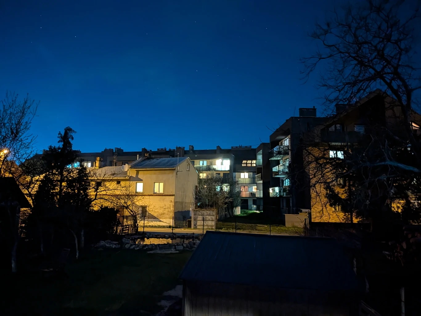 Google Pixel 9a wprowadza do aparatu serii A tryb nocny.