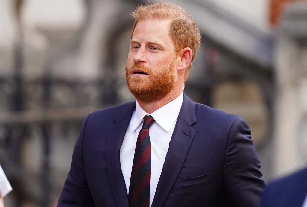 Książę Harry pojawił się na procesie w Wielkiej Brytanii