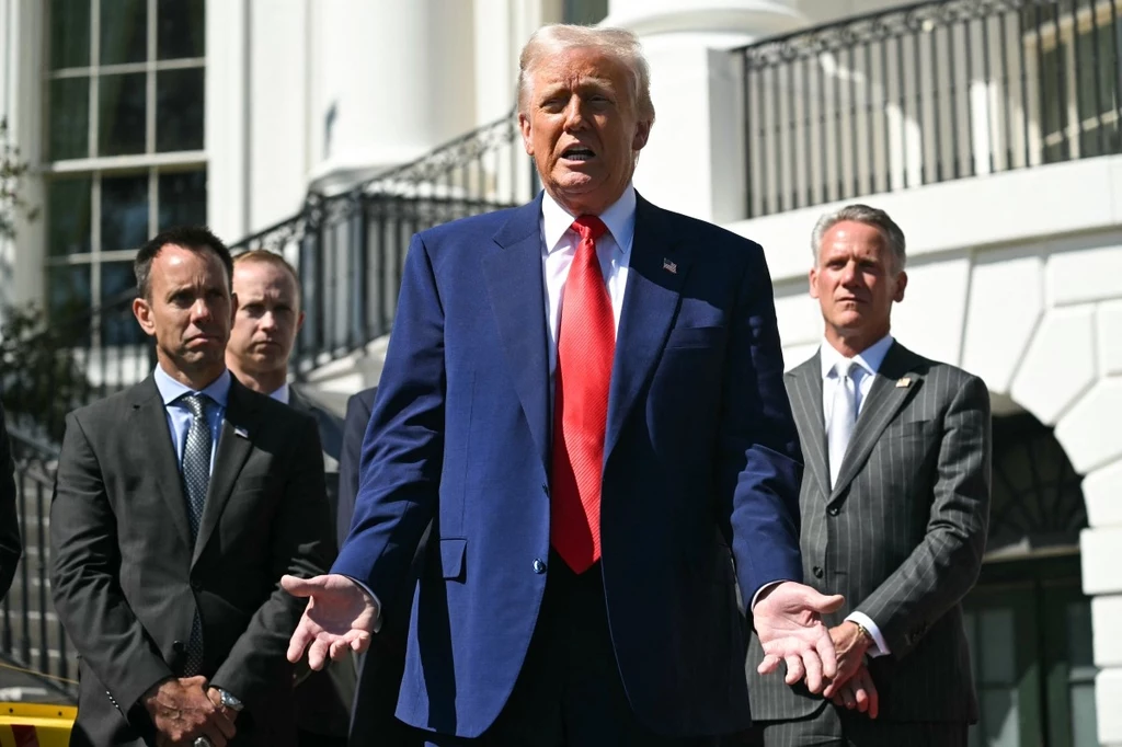 Donald Trump zawiesił cła. "Zaczęli odczuwać mdłości" Donald Trump zawiesił cła. "Zaczęli odczuwać mdłości"