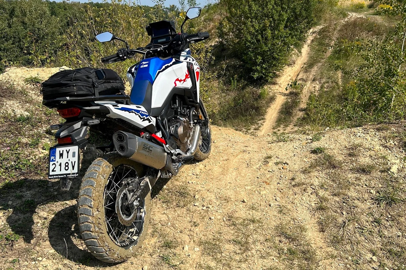 "Afryka" pozwala nawet mało doświadczonym motocyklistom pojechać w teren. I wrócić w jednym kawałku. Honda CRF1100L Africa Twin Adventure Sports ES (2024)
