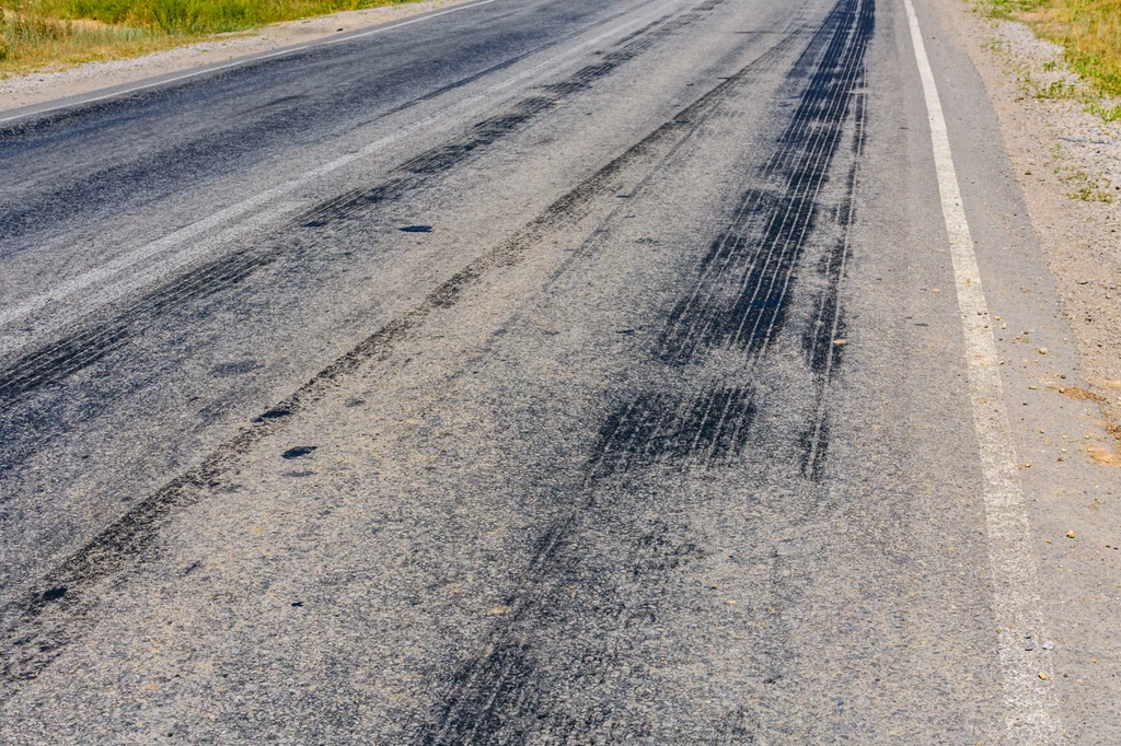 Kara nawet 1500 zł. Wystarczy wyjechać z pola na asfalt.