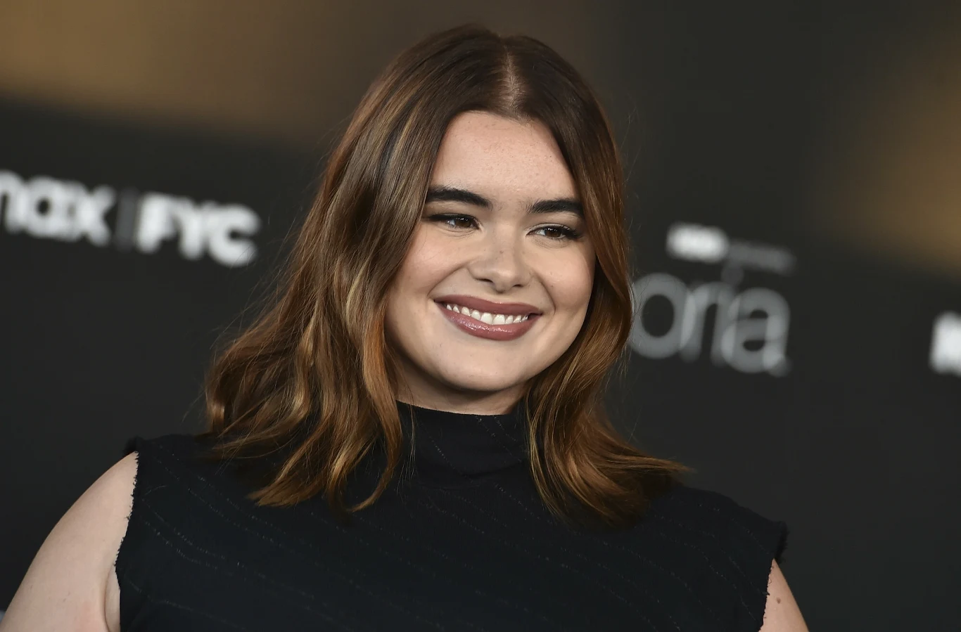 Barbie Ferreira sławę zdobyła dzięki roli Kat w serialu "Euforia". Aktorka w dość krótkim czasie sporo schudła Barbie Ferreira sławę zdobyła dzięki roli Kat w serialu "Euforia". Aktorka w dość krótkim czasie sporo schudła