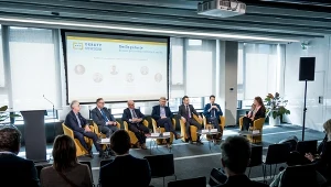 Newseria - debata „De:Regulacje. Biznes potrzebuje prostych zasad”