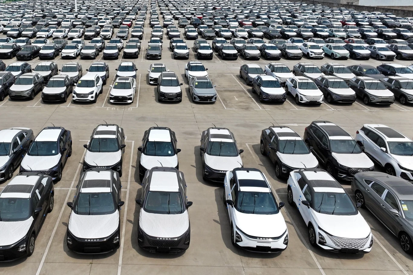 Unia Europejska rozważa wycofanie się z karnych ceł na elektryki z Chin. Bruksela negocjuje z Pekinem na temat innego rozwiązania. Unia Europejska rozważa wycofanie się z karnych ceł na elektryki z Chin. Bruksela negocjuje z Pekinem na temat innego rozwiązania.