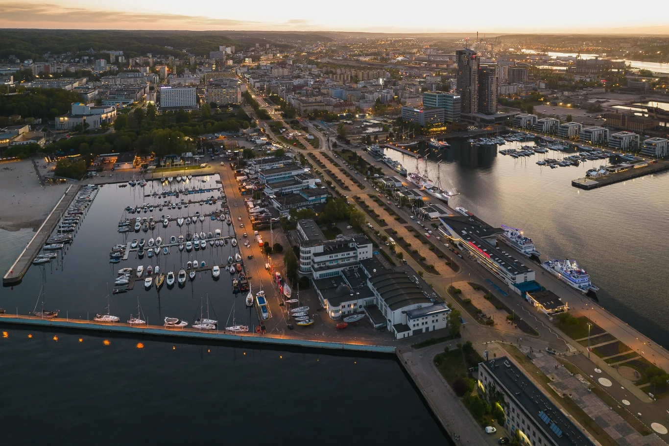 Gdynia jest jednym z miast narażonych na zalanie z powody wzrostu poziomu mórz article cover