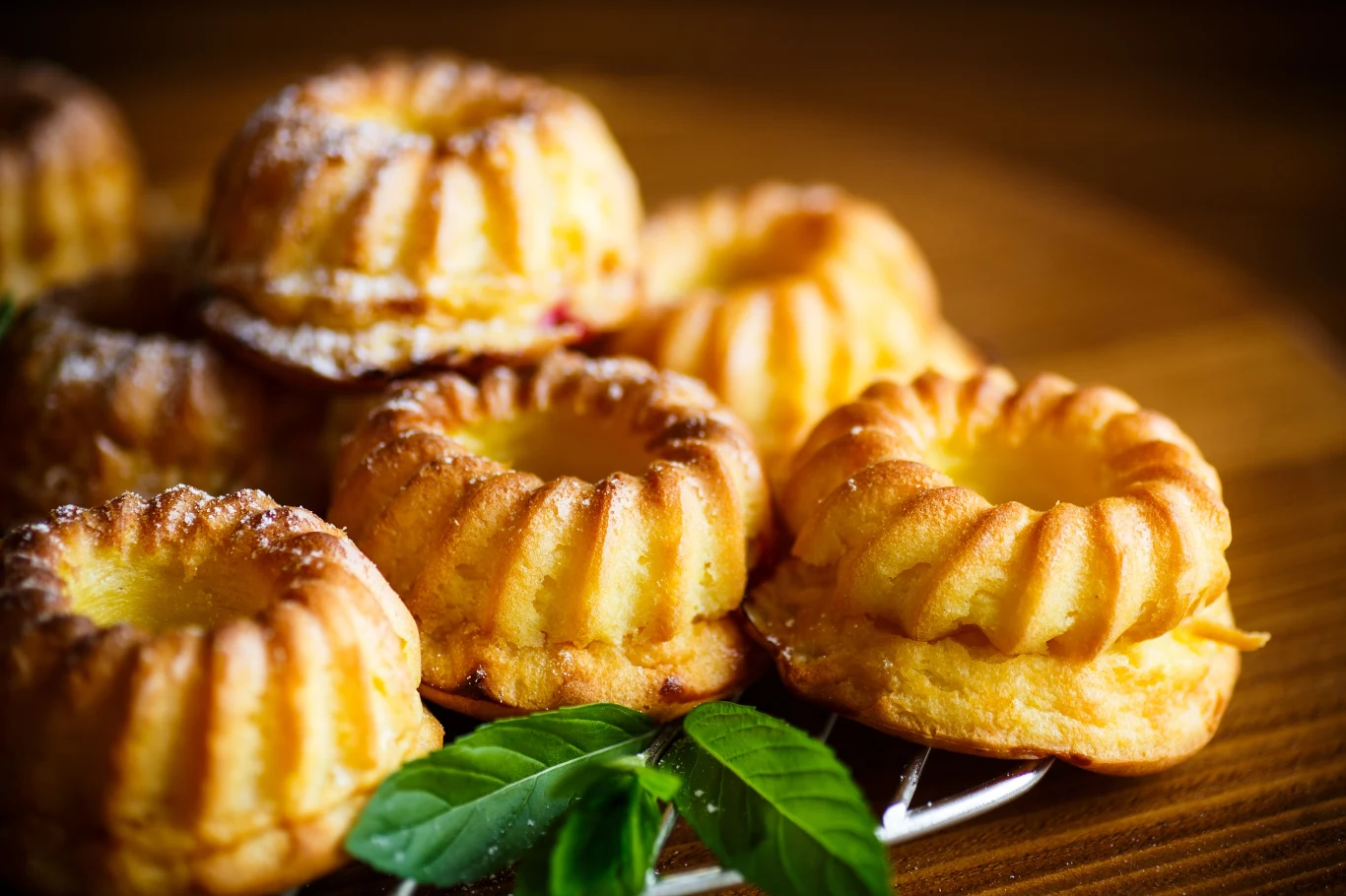 Babeczki wielkanocne świetnie pasują do koszyczka wielkanocnego Babeczki wielkanocne świetnie pasują do koszyczka wielkanocnego