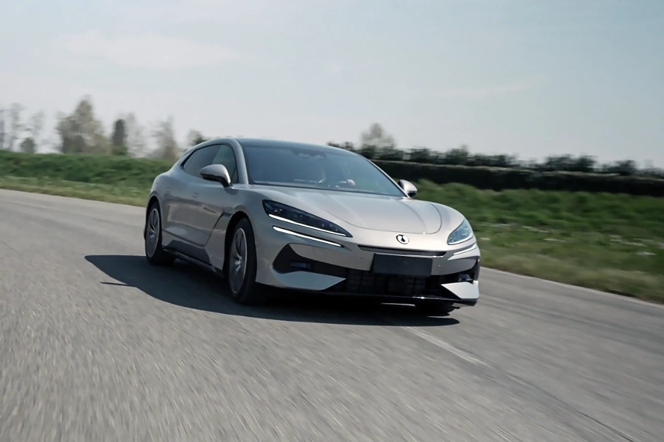 Największą wadą pojazdu jest jego charakterystyka przy szybkiej jeździ. Wersja europejska ma być lepsza.