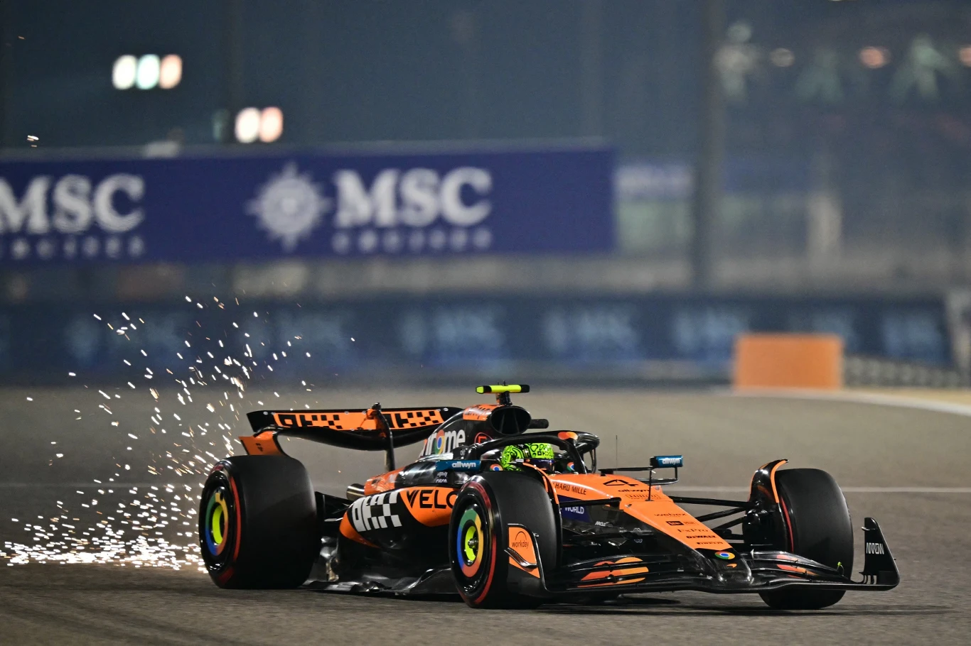 Lando Norris podczas treningu przed GP Bahrajnu