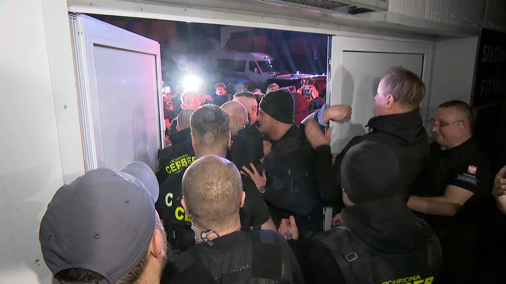 Awantura przed wejściem na debatę prezydencką Awantura przed wejściem na debatę prezydencką