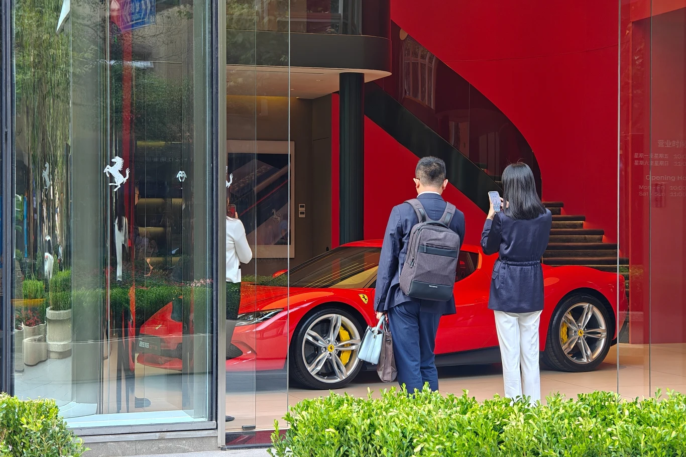 Najwięcej na jednym samochodzie zarabia Ferrari