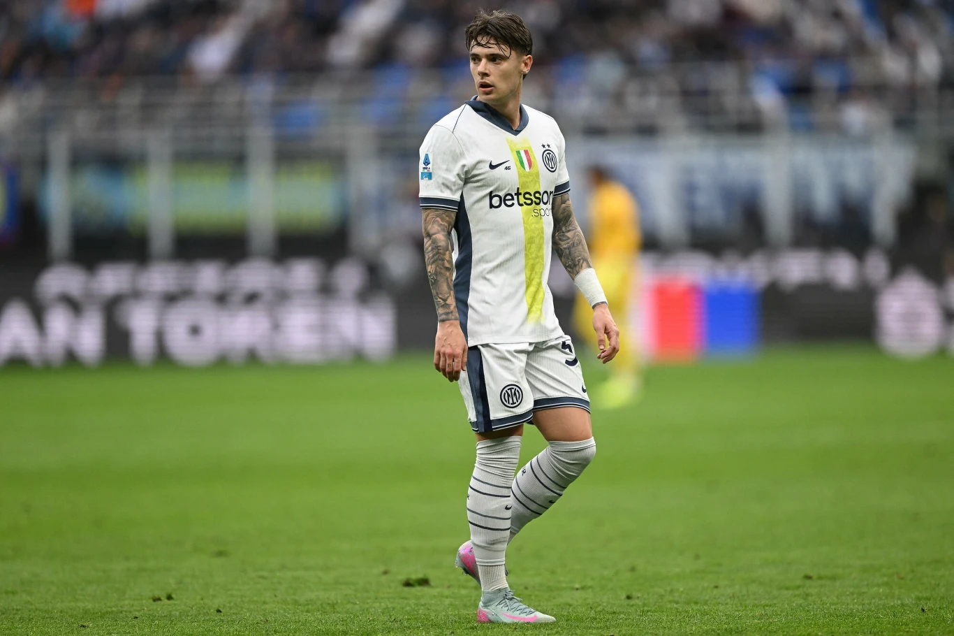 Nicola Zalewski w barwach Interu Mediolan Nicola Zalewski w barwach Interu Mediolan