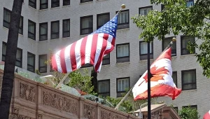 Kanadyjczycy wyprzedają swoje domy w USA na potęgę