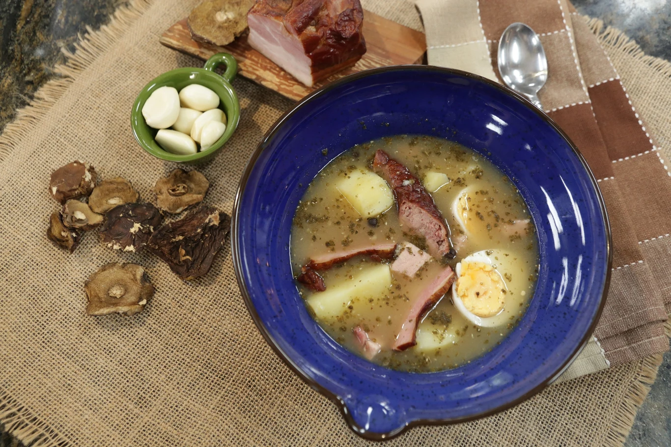 Żurek na wędzonych wędlinach Żurek na wędzonych wędlinach