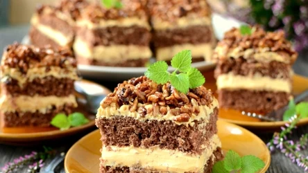 Słonecznikowiec to ciasto, które zrobi furorę na świątecznym stole. Jak je przygotować?