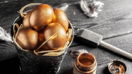 ​Tak zrobisz pisanki w stylu glamour. Elegancki dodatek do święconki przyciągnie spojrzenia