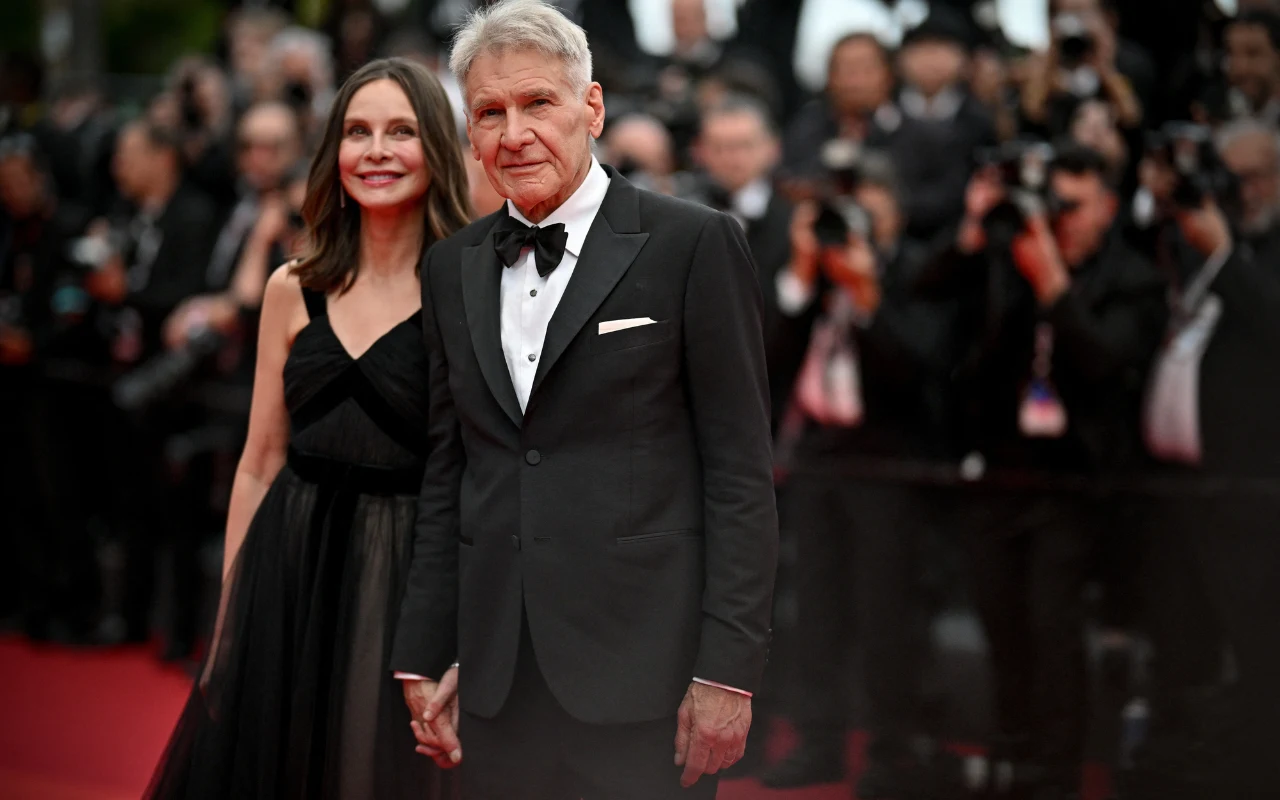 Calista Flockhart i Harrison Ford w Cannes w 2023 roku