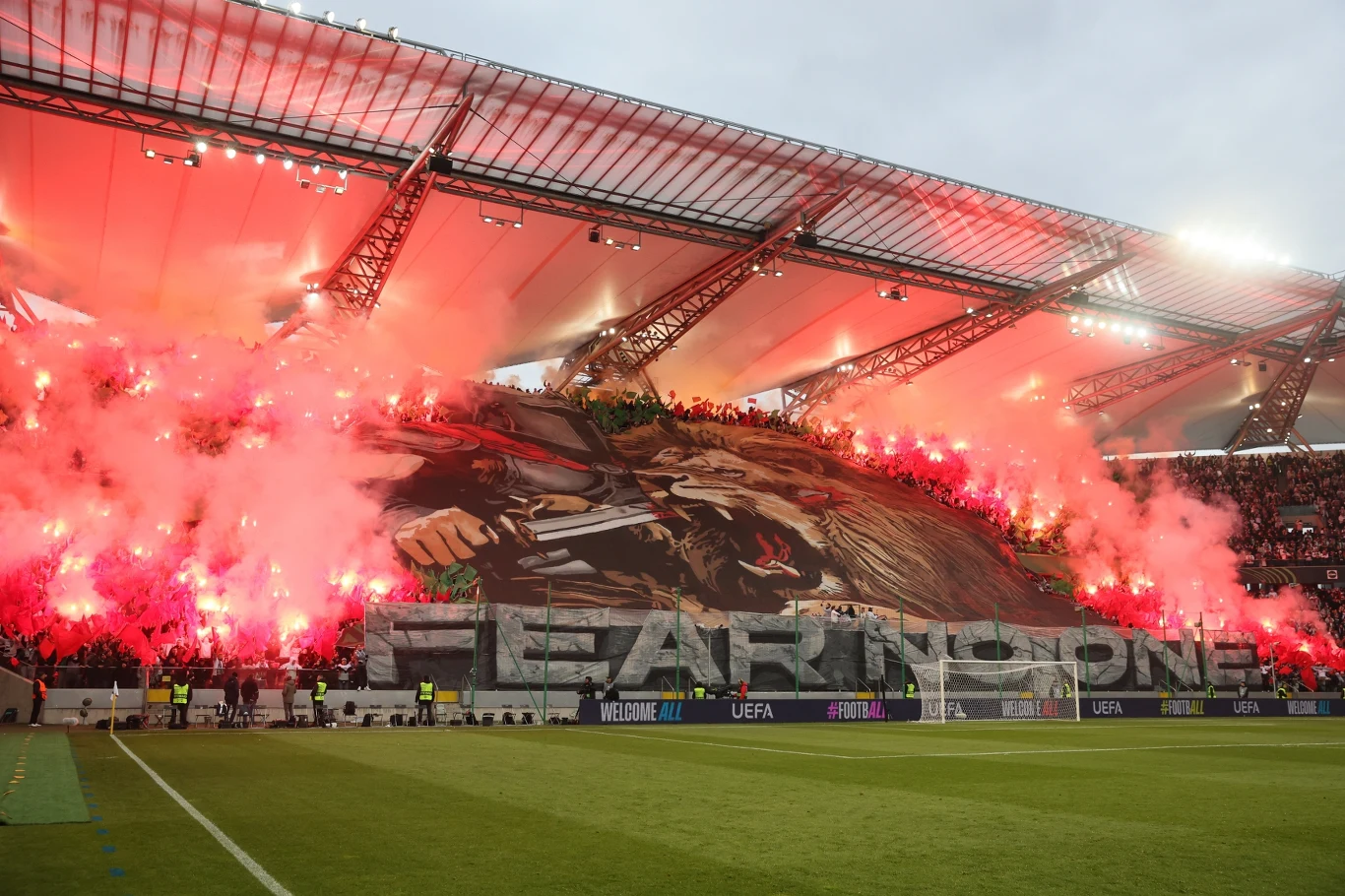 Oprawa kibiców Legii na mecz z Chelsea