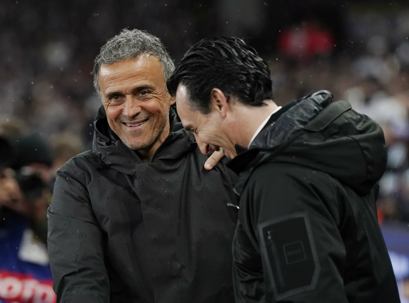 Unai Emery i Luis Enrique przed meczem PSG - Aston Villa