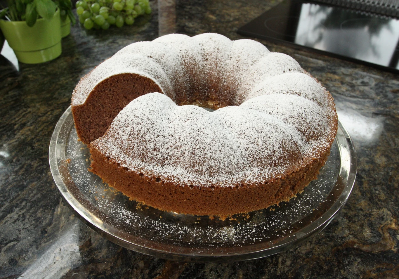 Migdałowa babka winna Migdałowa babka winna