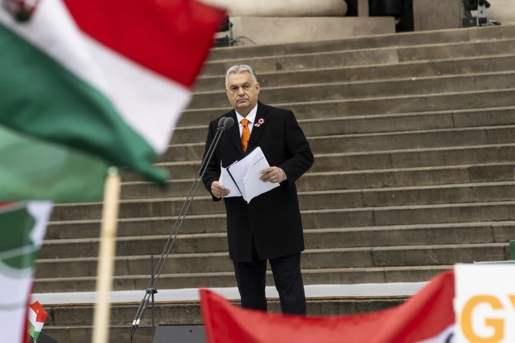 Viktor Orban nie zamierza oddać władzy Viktor Orban nie zamierza oddać władzy