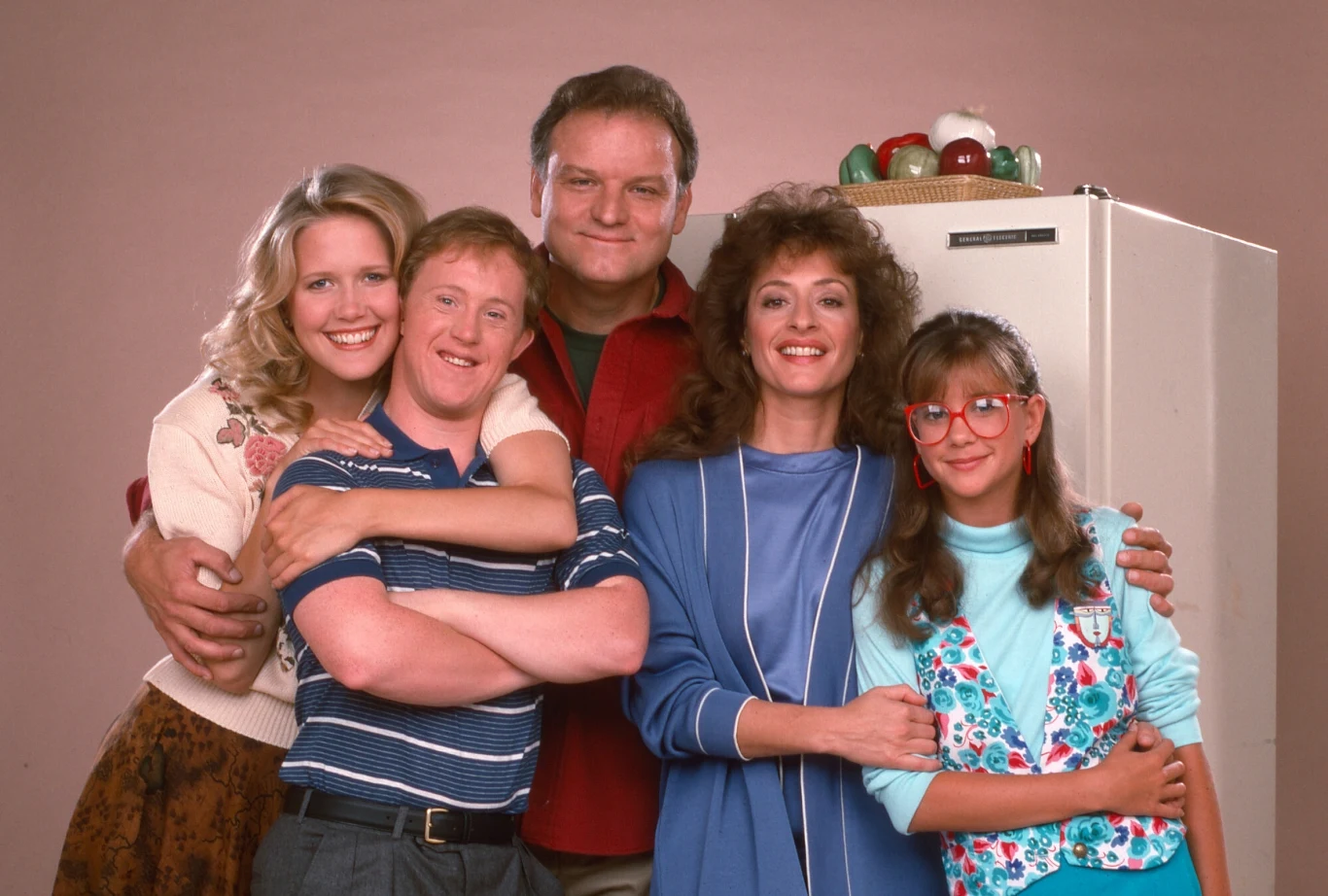 Monique Lanier, Chris Burke, Bill Smitrovich, Patti LuPone, Kellie Martin w serialu "Dzień za dniem"