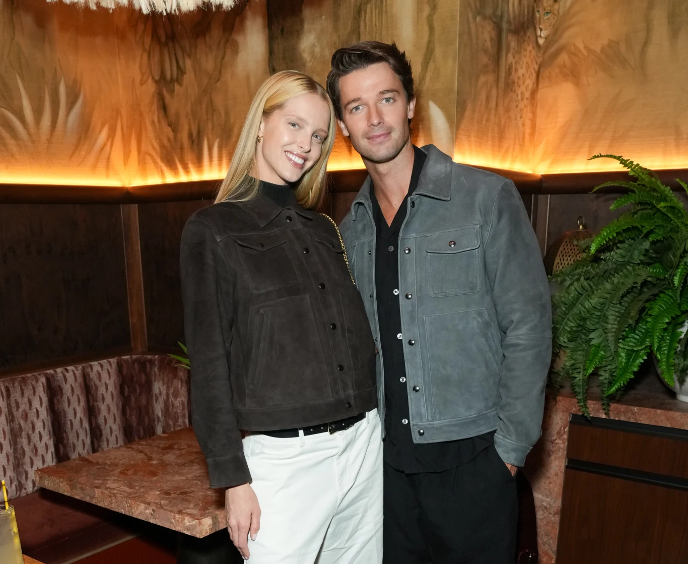 Patrick Schwarzenegger zaręczył się z modelką Abby Champion w grudniu 2023 roku Patrick Schwarzenegger zaręczył się z modelką Abby Champion w grudniu 2023 roku