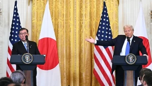 Premier Japonii Shigeru Ishiba i prezydent USA Donald Trump spotkali się w lutym 2025 roku